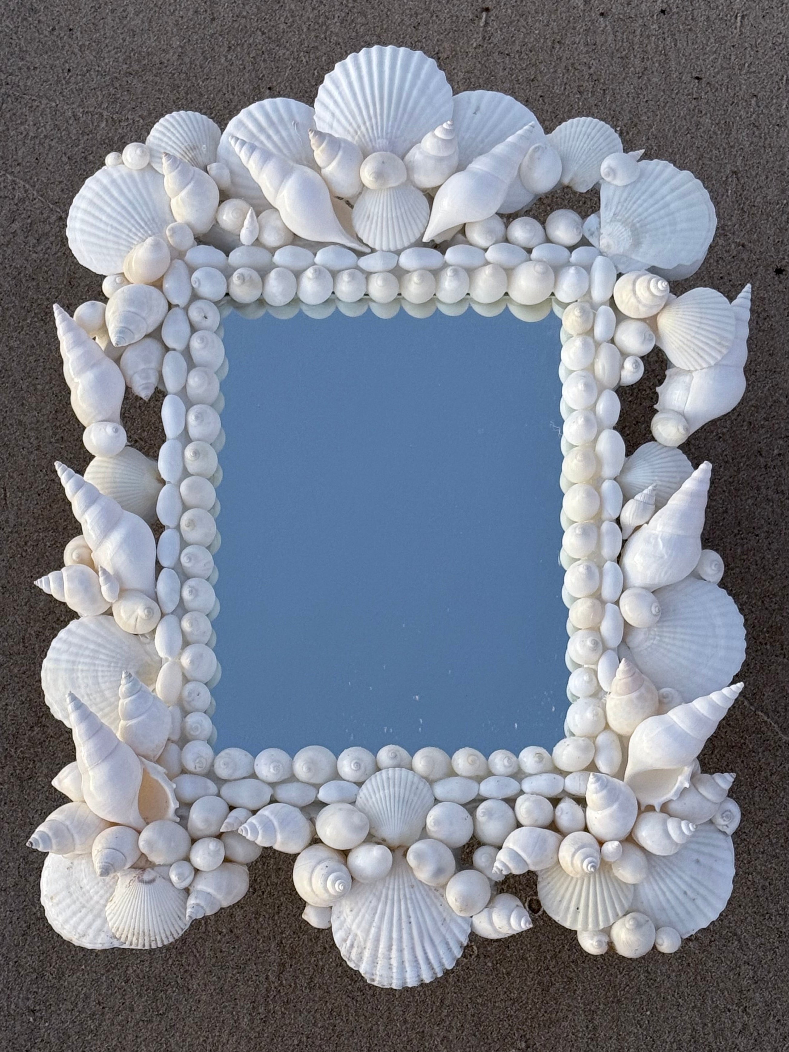 SMALL SHELL MIRROR