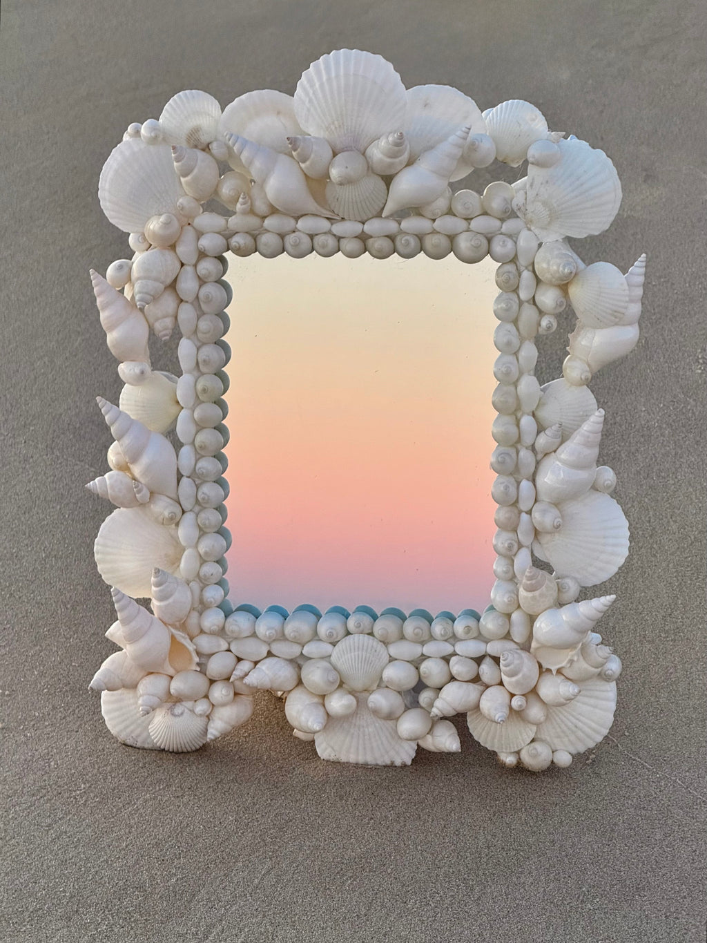 SMALL SHELL MIRROR